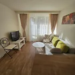 Sunlit Forest Apartament Boroveț